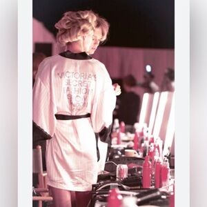 RARE Victorias Secret FASHION SHOW 2014 Robe Kimono